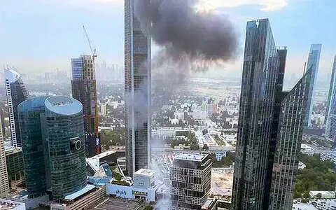 Финансовый центр в Дубае, в дыму пожара.   фото: яндекс. 