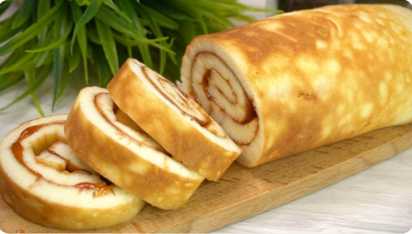 Рулет к чаю без духовки на сковороде. Готовится быстро, перемешиваю и на сковороду...