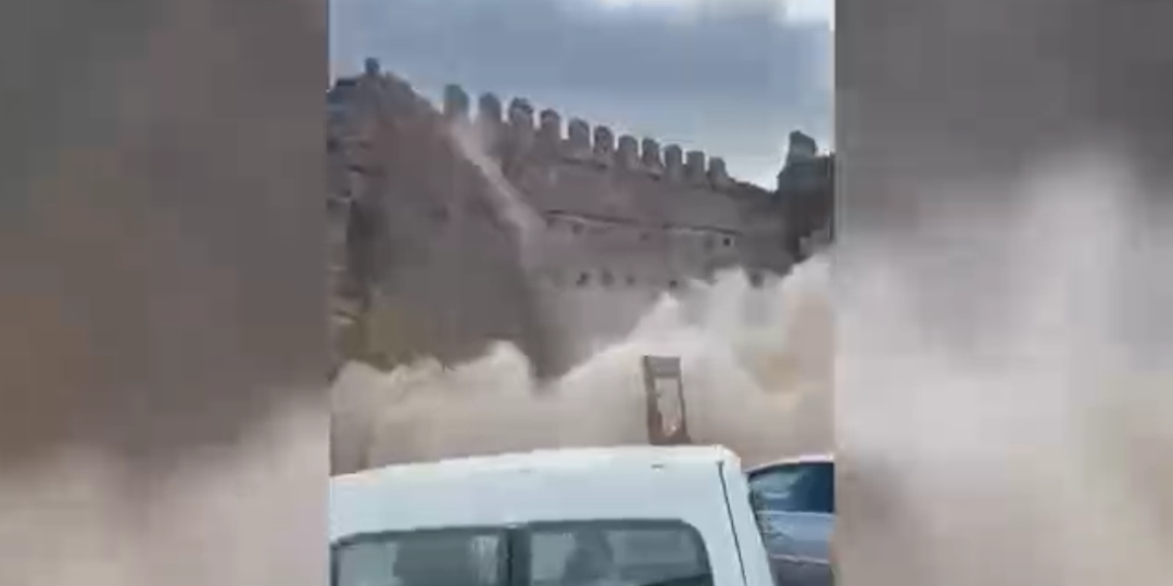 В Испании рухнула башня XV века