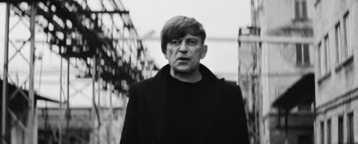 Кадр из первого куплета