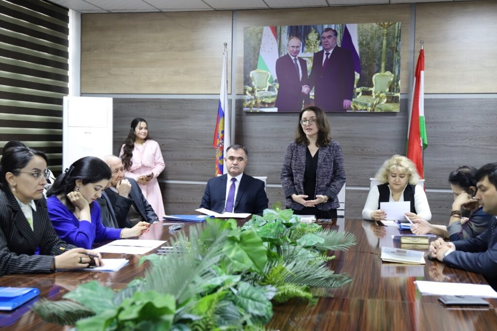 ФОТО: Российско-Таджикский (Славянский) университет