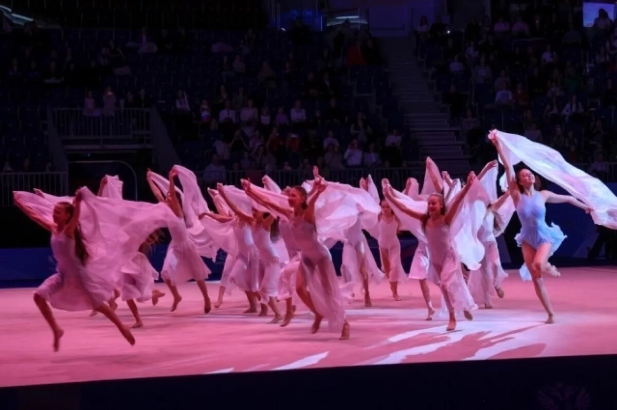    Лучшие гимнастки из 19 стран приехали в Петербург на соревнования