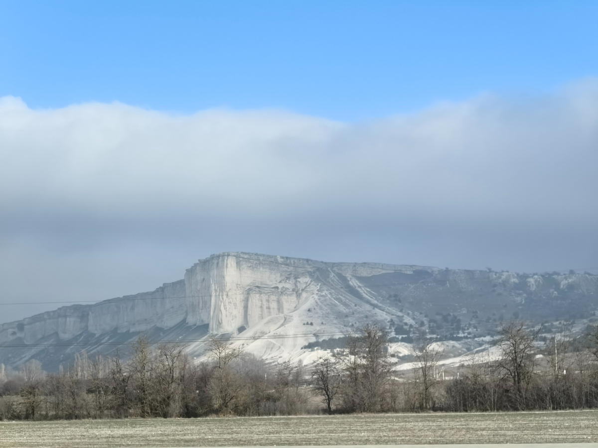 Белая скала