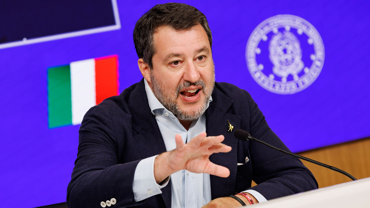    Вице-премьер Италии Маттео Сальвини GLP