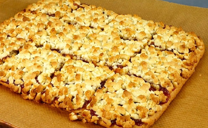 Тертый пирог на рассыпчатом тесте: как воплотить простоту и уют в одной выпечке