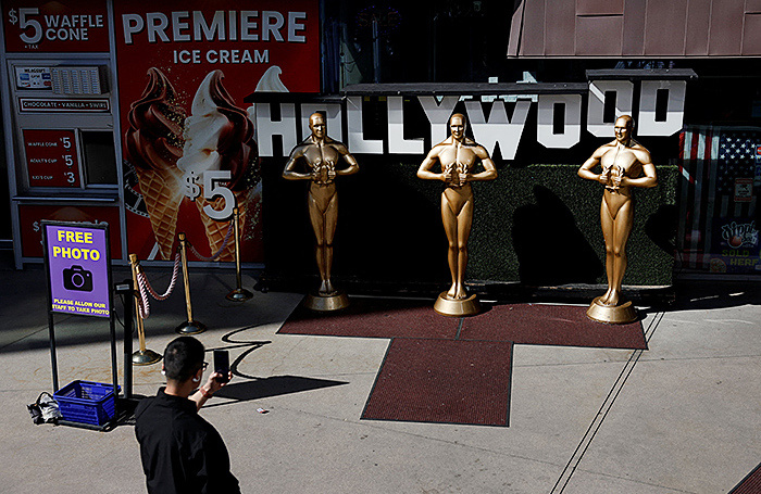    Reuters/Caroline Brehman