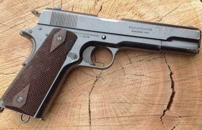 Когда американцы делали свой М1911 за плечами уже был серьёзный опыт из дюжины пистолетов. /Фото: historypistols.ru.