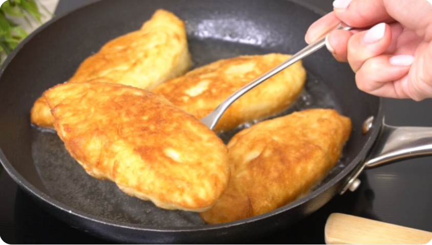 Пирожки из мягкого теста, которое просто замешиваю ложкой...