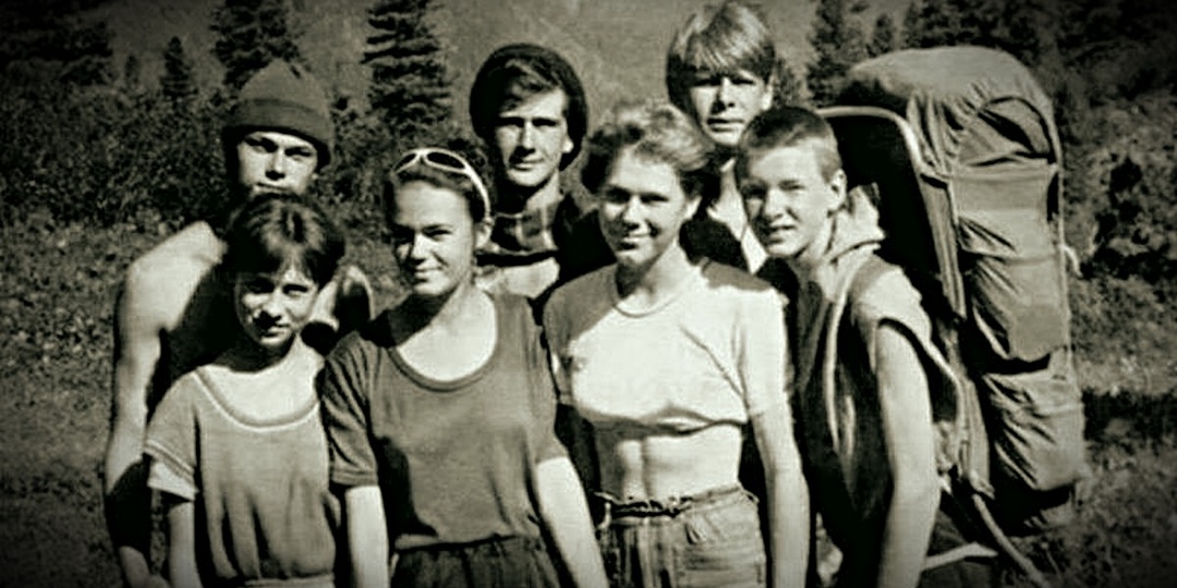 Байкал, 1993 год: 6 туристов умерли в горах за одну ночь, а девушка 7 дней шла одна. Что случилось на склоне