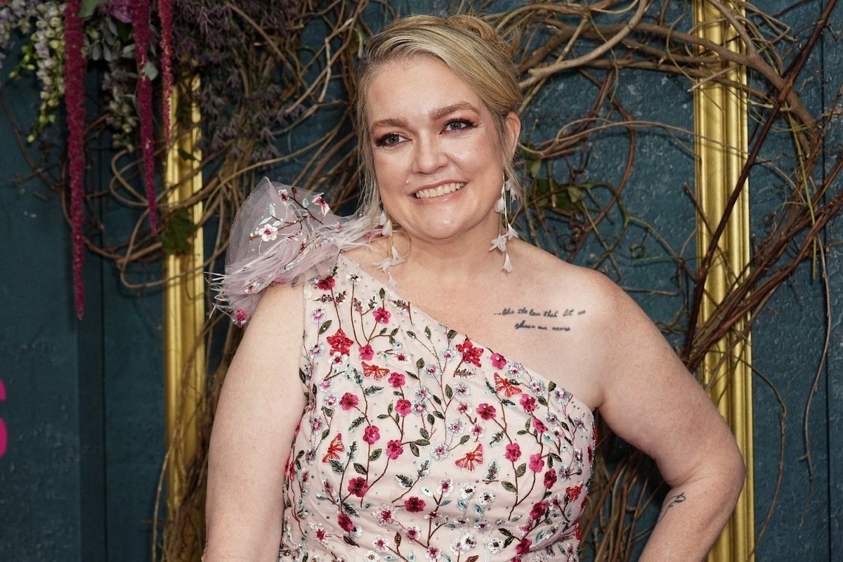    Американская писательница Колин Гувер. John Nacion / Variety / Getty Images / скриншот с сайта The Week