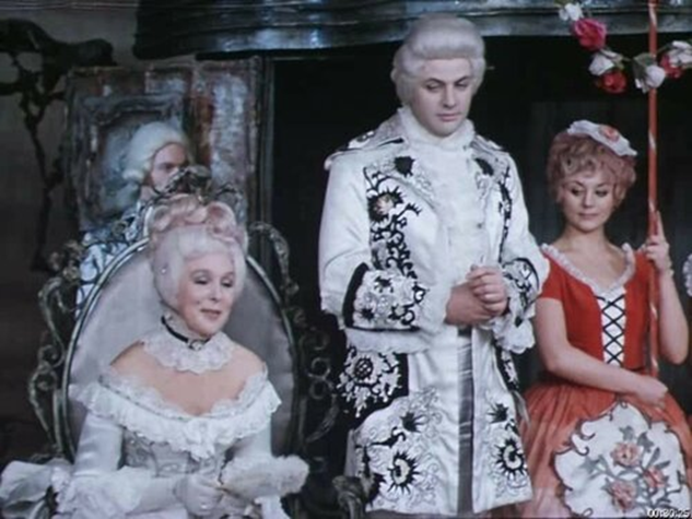 Сцена из спектакля Московского академического театра сатиры «Безумный день, или Женитьба Фигаро» 