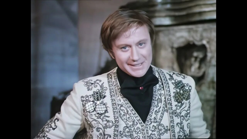 Сцена из спектакля Московского академического театра сатиры «Безумный день, или Женитьба Фигаро»