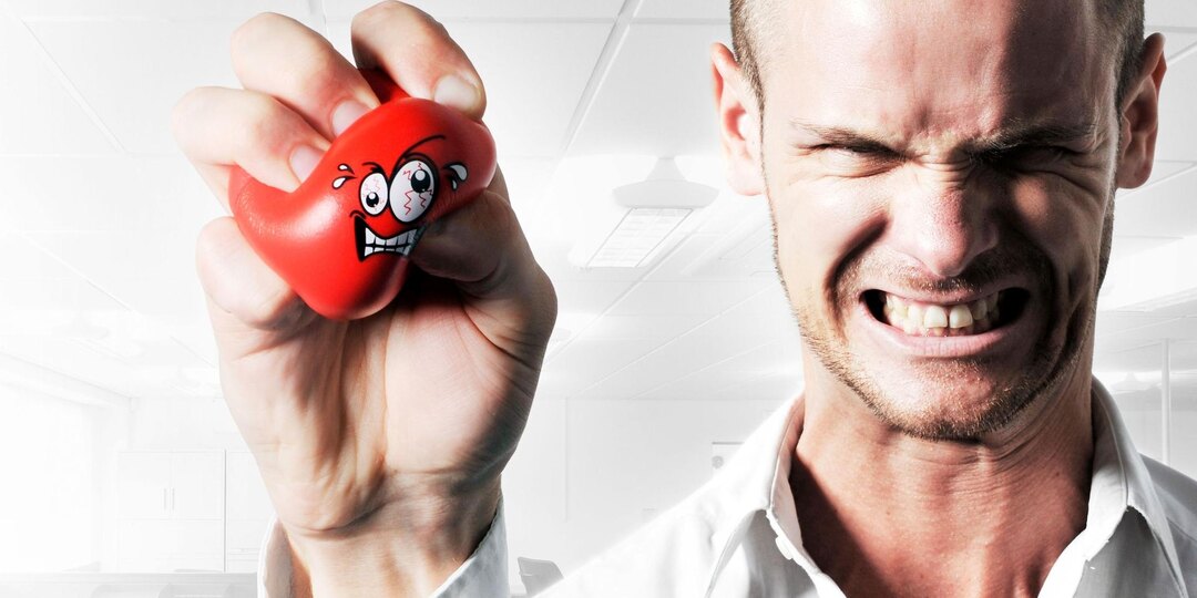 Кардиолог объяснил, что делать при сильном сердцебиении