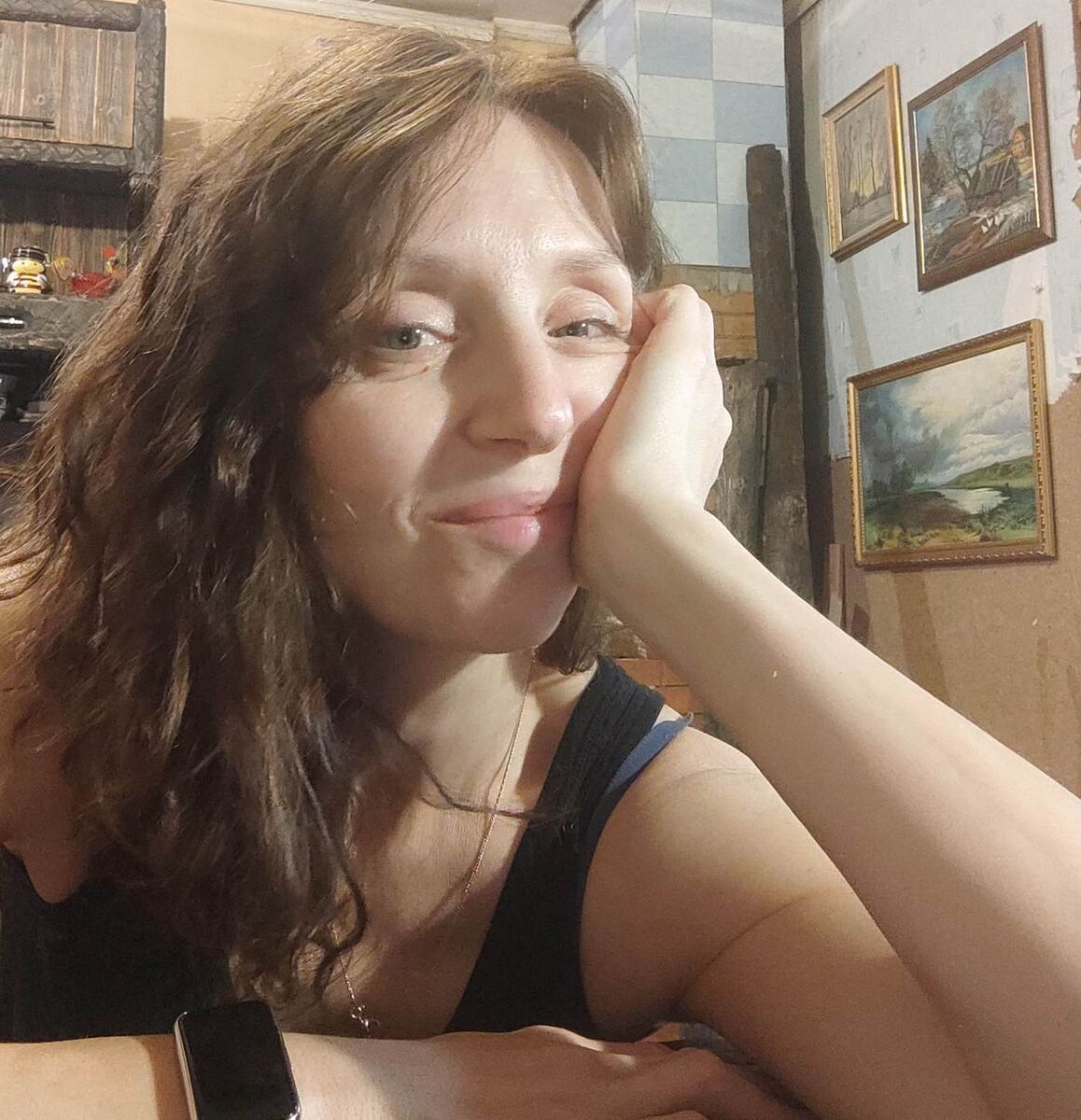 Привет! Я Ксюша, мама пятерых. Долгое время занималась тхэквондо, недавно закончила обучение на фитнес-тренера. Теперь работаю и тренером, и менеджером по рекламе, и немного мамой. Здесь рассказываю о своей жизни как она есть. Всем рада, присоединяйтесь!