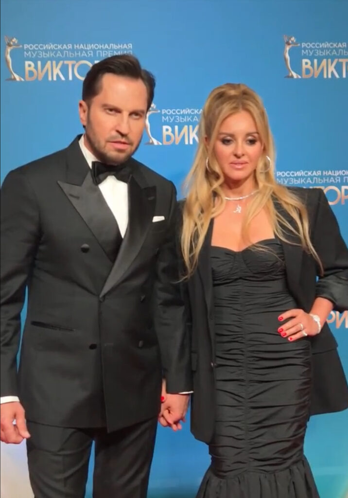    Александр Ревва с супругой admin