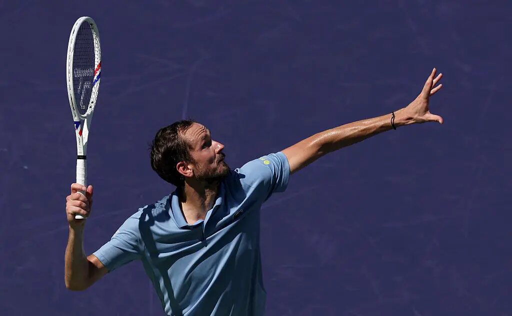    Источник: Даниил Медведев Фото: Clive Brunskill / Getty Images. rbc.ru Оксана