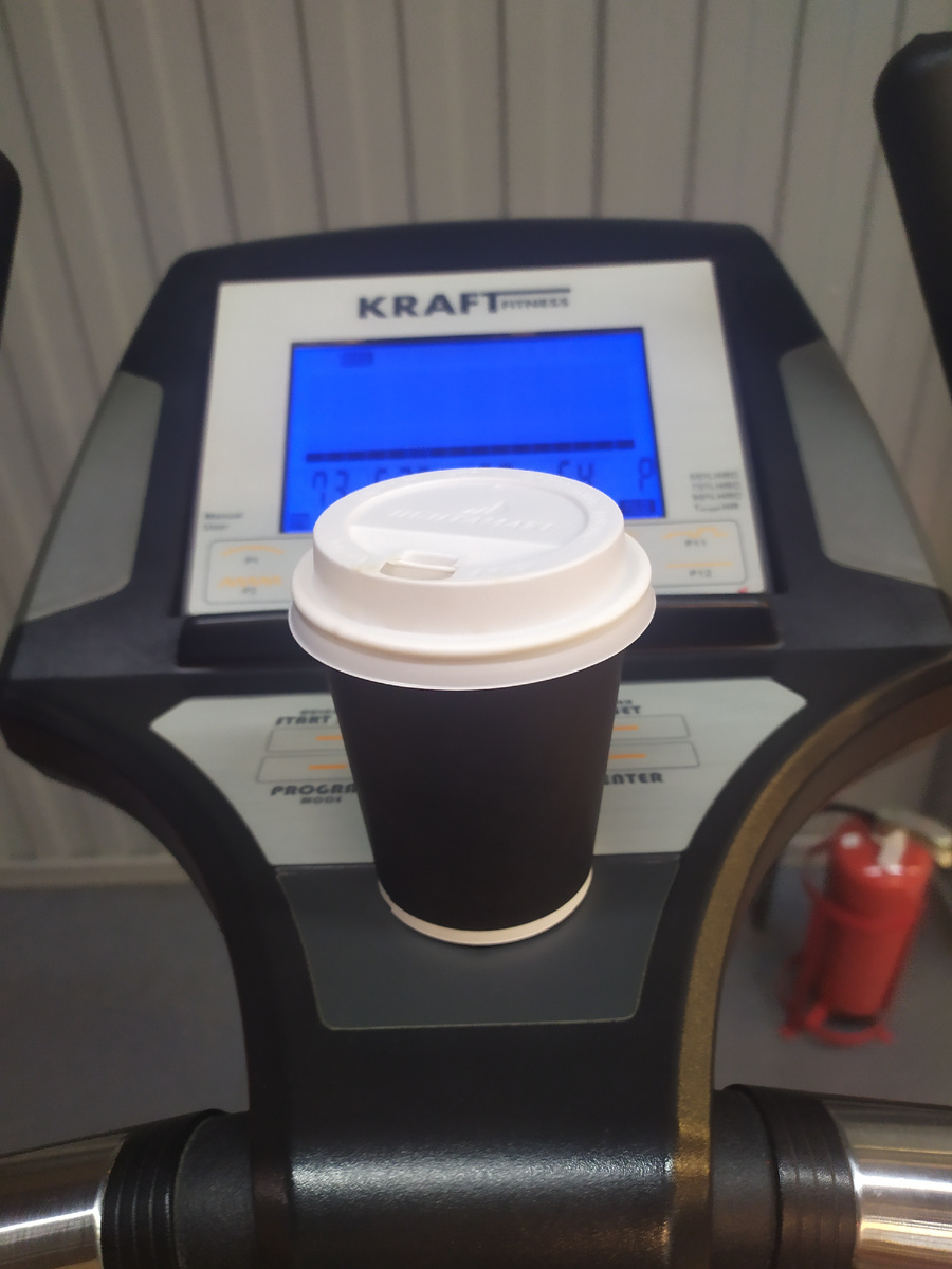 Утро инструктора начинается с 5:30, я пью кофе и разминаюсь