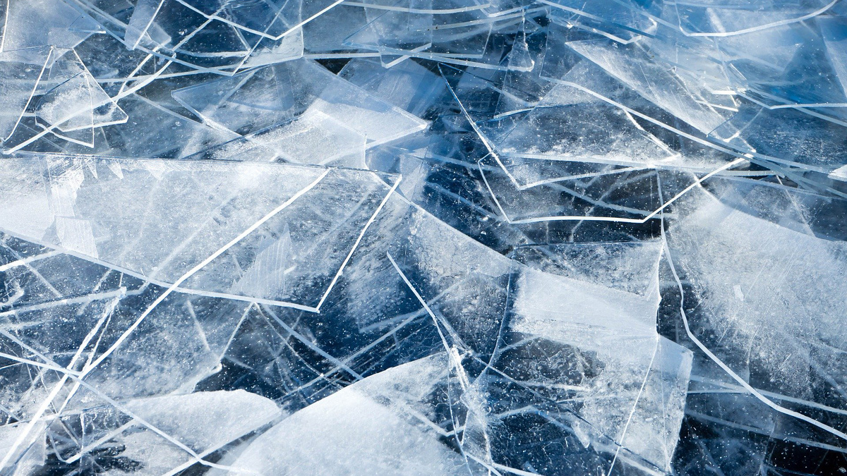    Лёд льдина под лед