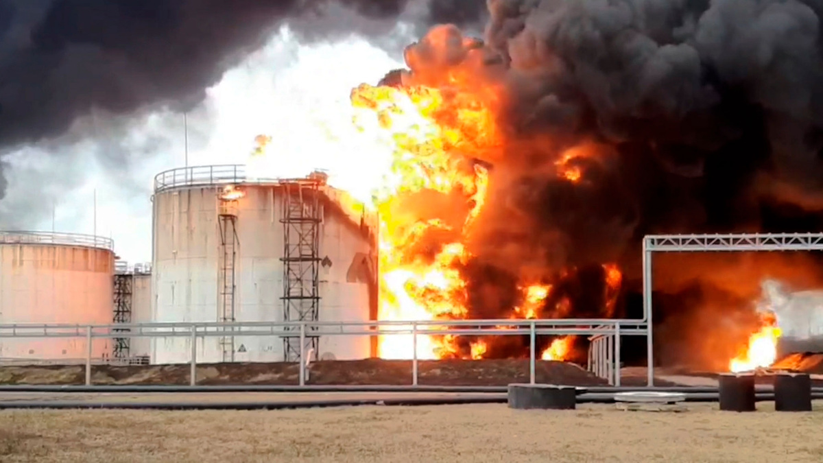    Пожар нефтебаза Белгород РИАН