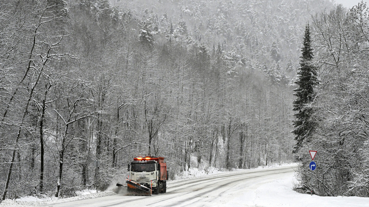    Трасса Краснодарский край снег зима РИА