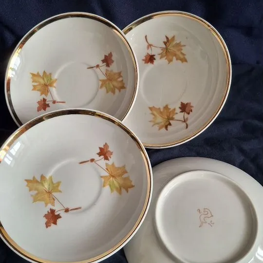 Мои продажи на Авито за первые 2 недели весны. Опять оптовая продажа, на этот раз тарелок Хайтинского фарфорового завода 😊