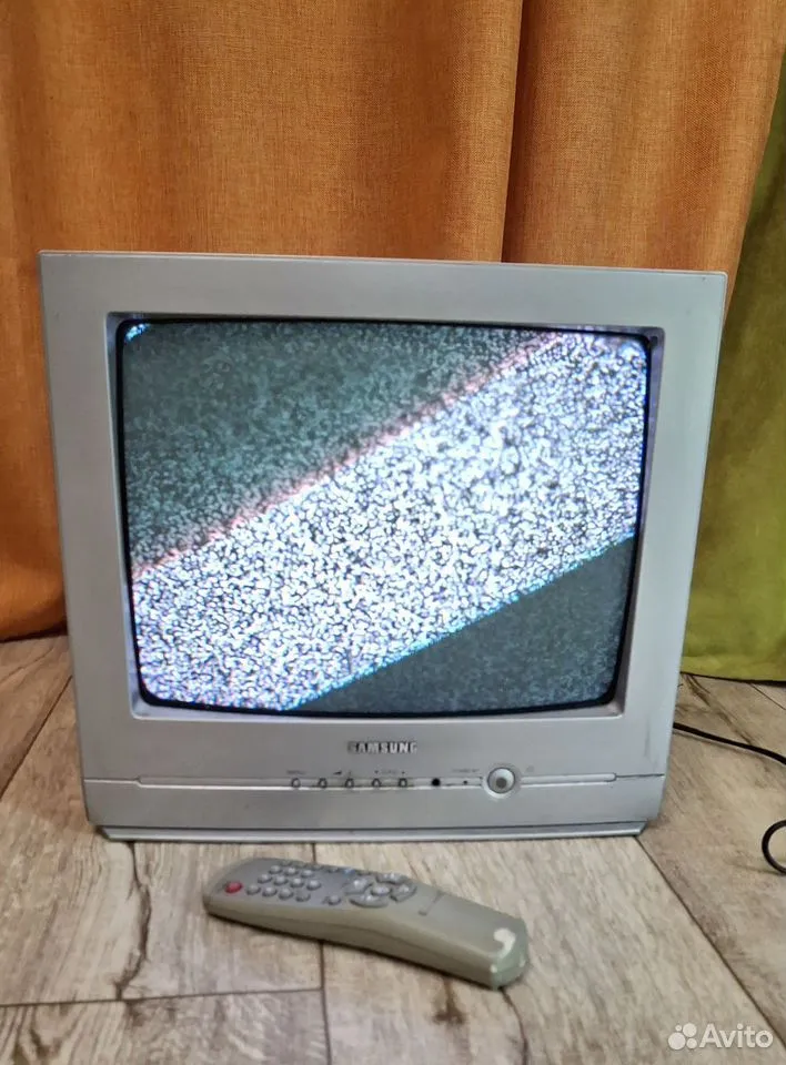 Телевизор Sаmsung CS-14F3R