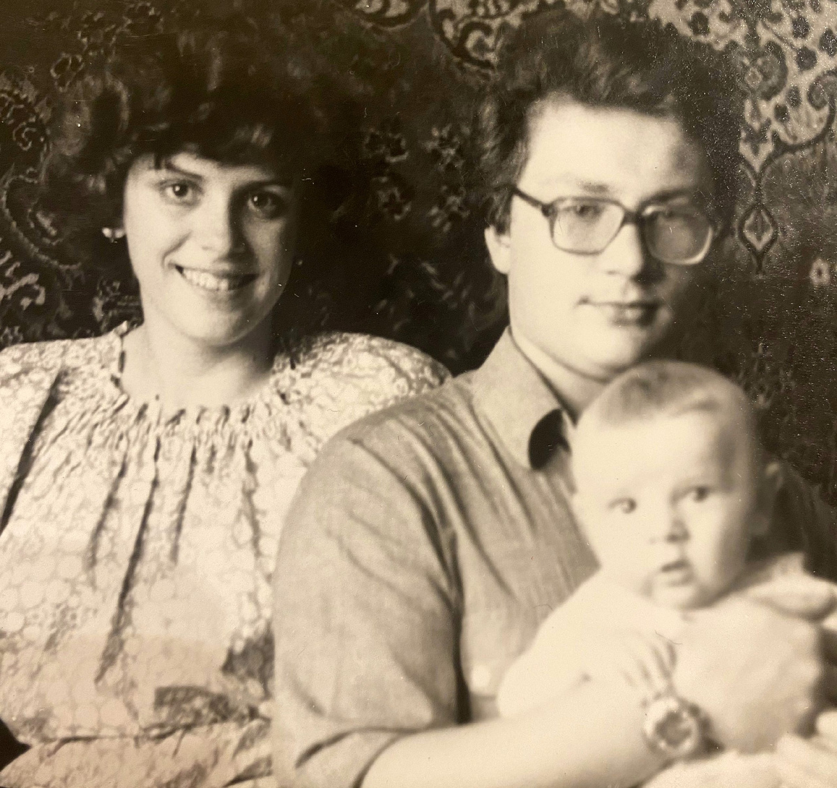 Антон Хабаров с родителями