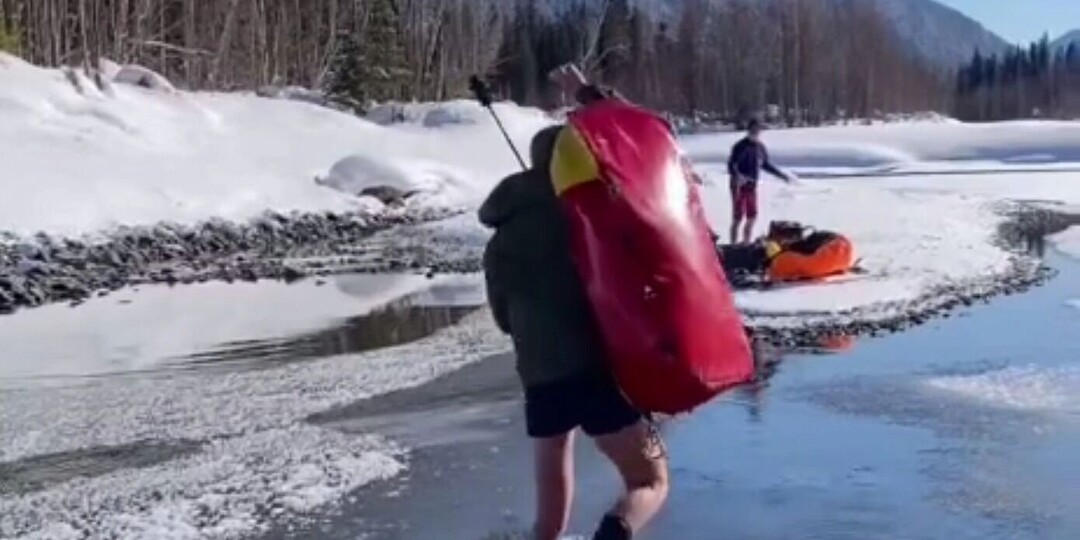 Выживальщик из Кемерова прошел 200 км на лыжах до заимки Агафьи Лыковой