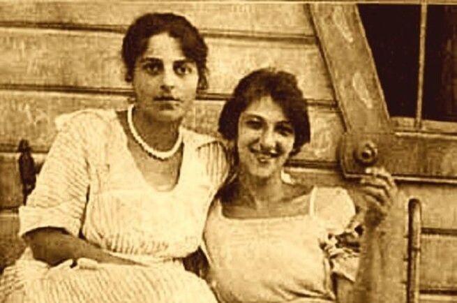 Изабелла и Фаина Фельдман