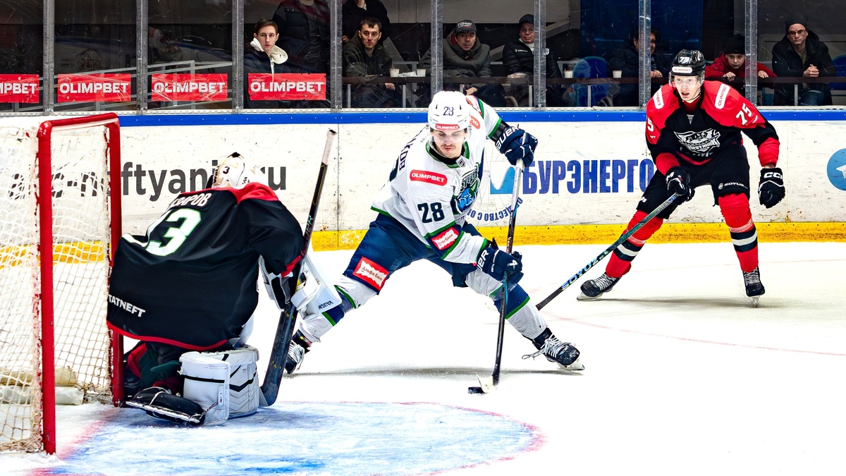    «Югра» уступила «Нефтянику» в овертайме, прервав победную серию