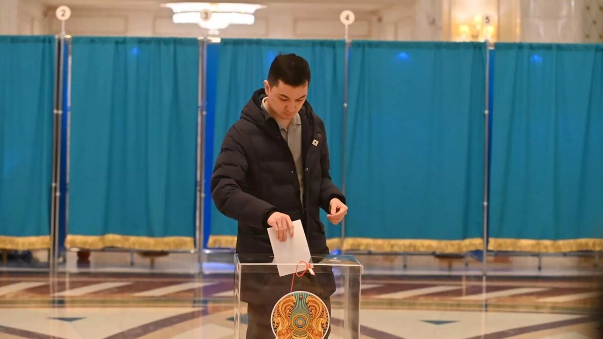 В Астане проходит референдум по новой Конституции Казахстана / © Sputnik / Санат Имангалиев