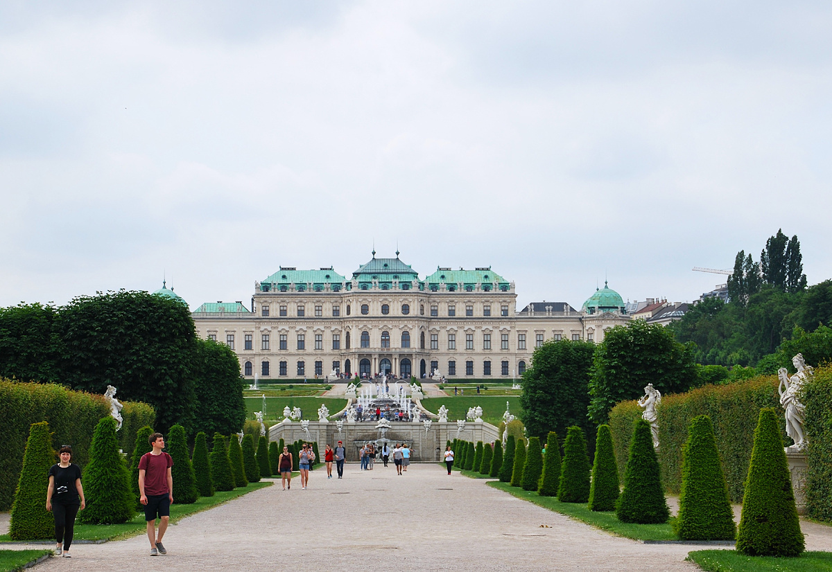 Бельведер — дворец-музей. 