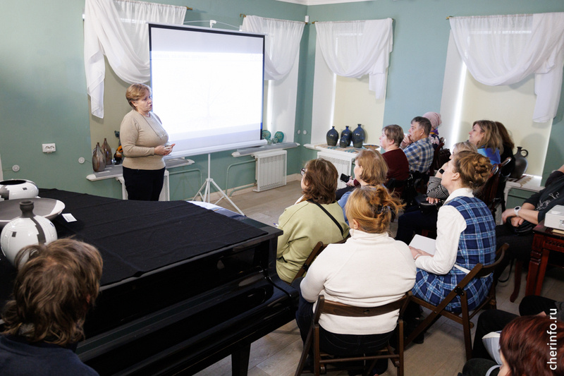    Бесплатный мастер-класс для всех желающих провели специалисты "Горзеленстроя". Занятие прошло в парке музея Верещагиных.
