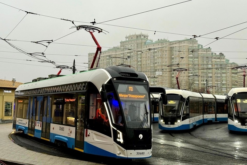    Трамваи №6 задерживаются на улице Водников в Москве Андрей АБРАМОВ