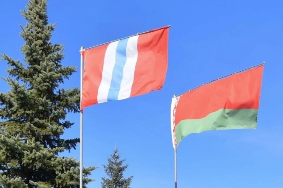    Омские власти поздравили с Днём Конституции города-побратимы Беларуси