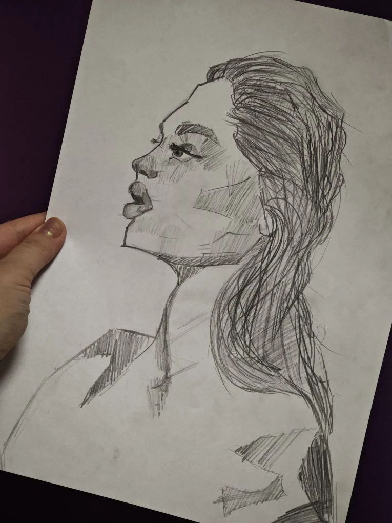 Скетч девушки