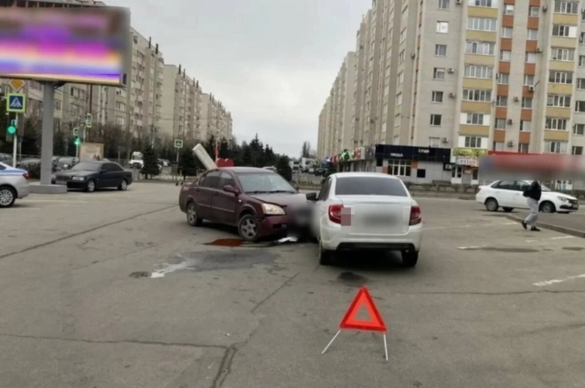    Мужчина пострадал при столкновении легковушек во дворе дома в Ставрополе