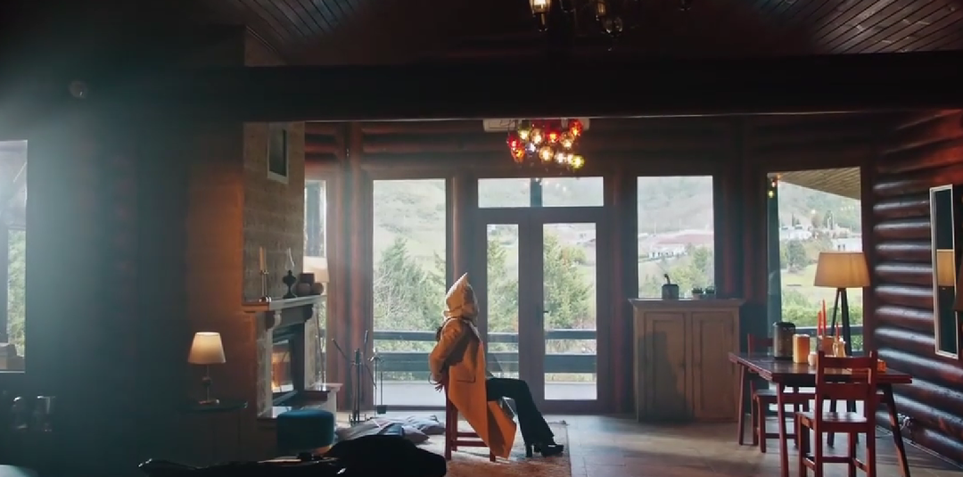 Когда у всех всё хорошо, кто-то страдает. По серии "Клюквенный щербет"