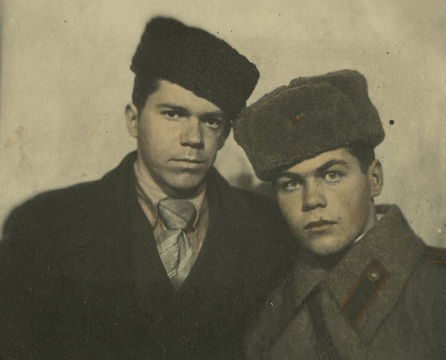 Юрий и Евгений Порсины. 03.02.1944. Государственный музей истории СПб.