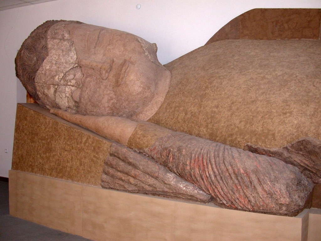    Глиняная статуя Будды была найдена на территории городища Красная Речка в Кыргызстане