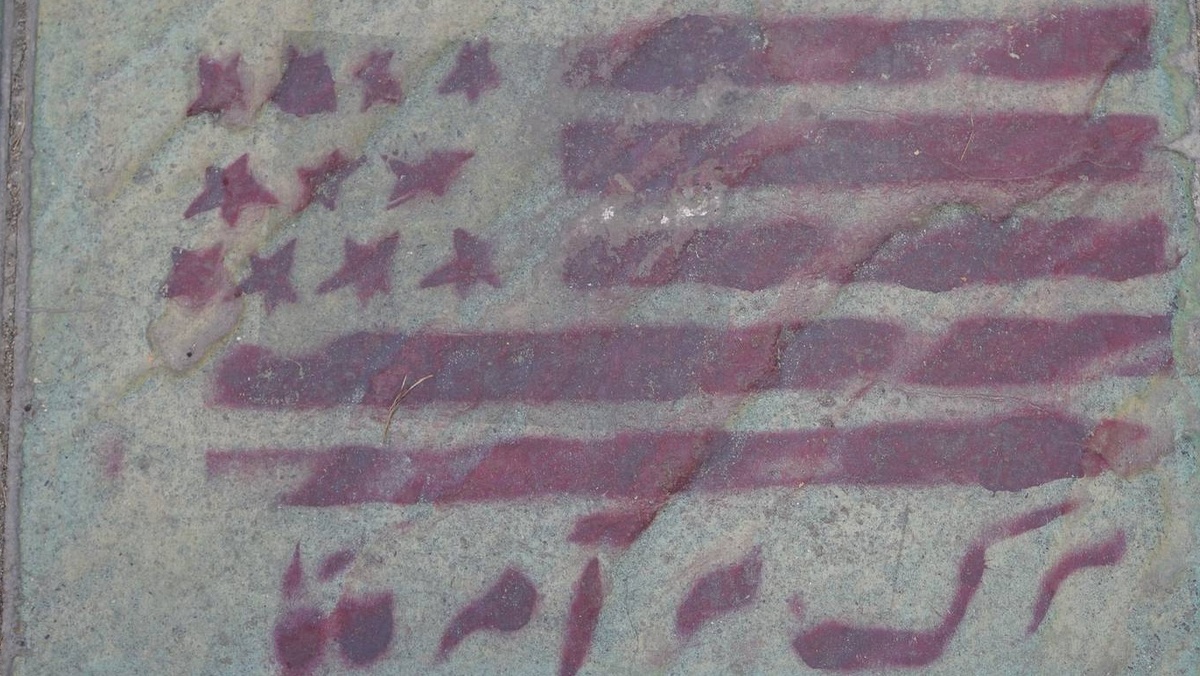     Долой США! (уличное граффити в Тегеране)   
(cc) s1ingshot