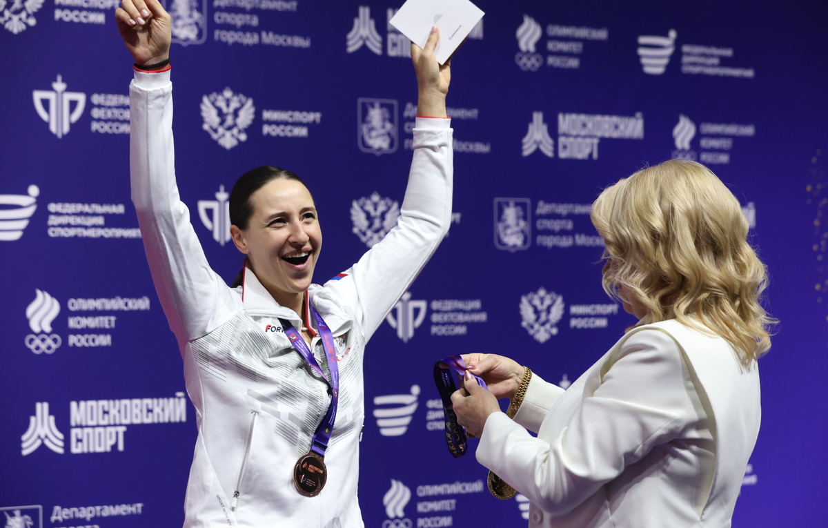    Яна Егорян (слева)  Арина Антонова/ТАСС