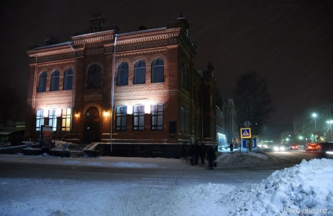 Театр. Фото из местных пабликов.