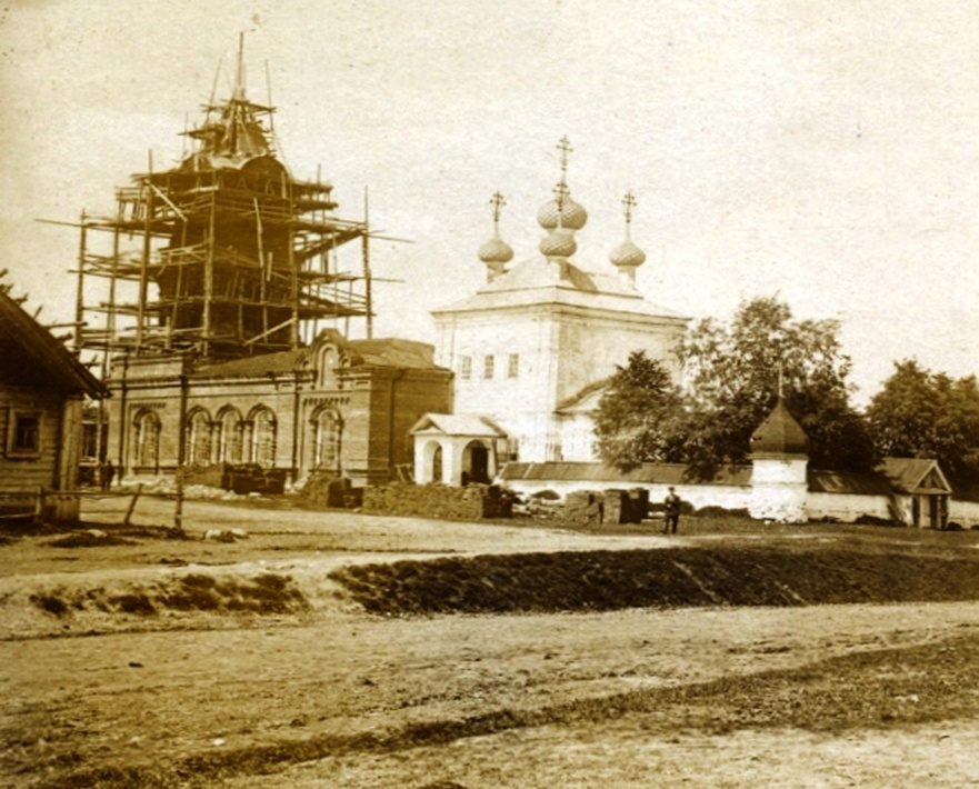 Реконструкция храма в Поречье, ок. 1910 г. (архив А.Ф. Григорьевых)