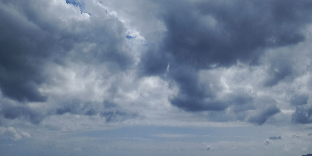 Ненастная погода в Нячанге не даёт повода скучать