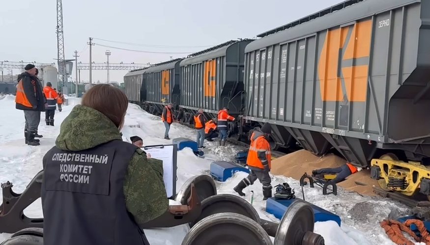 На станции Юдино в Казани с рельсов сошли три вагона