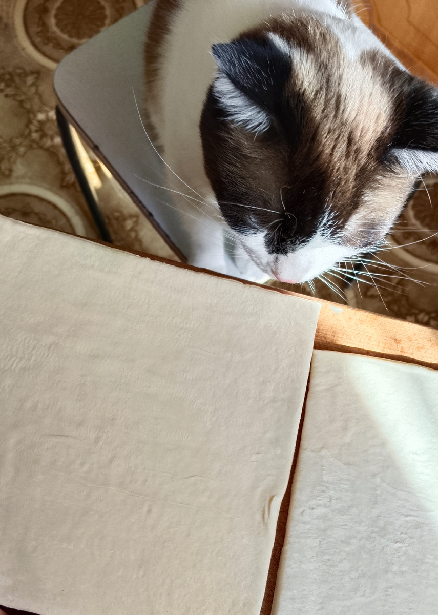 Непонятненко и потрогать не дают...