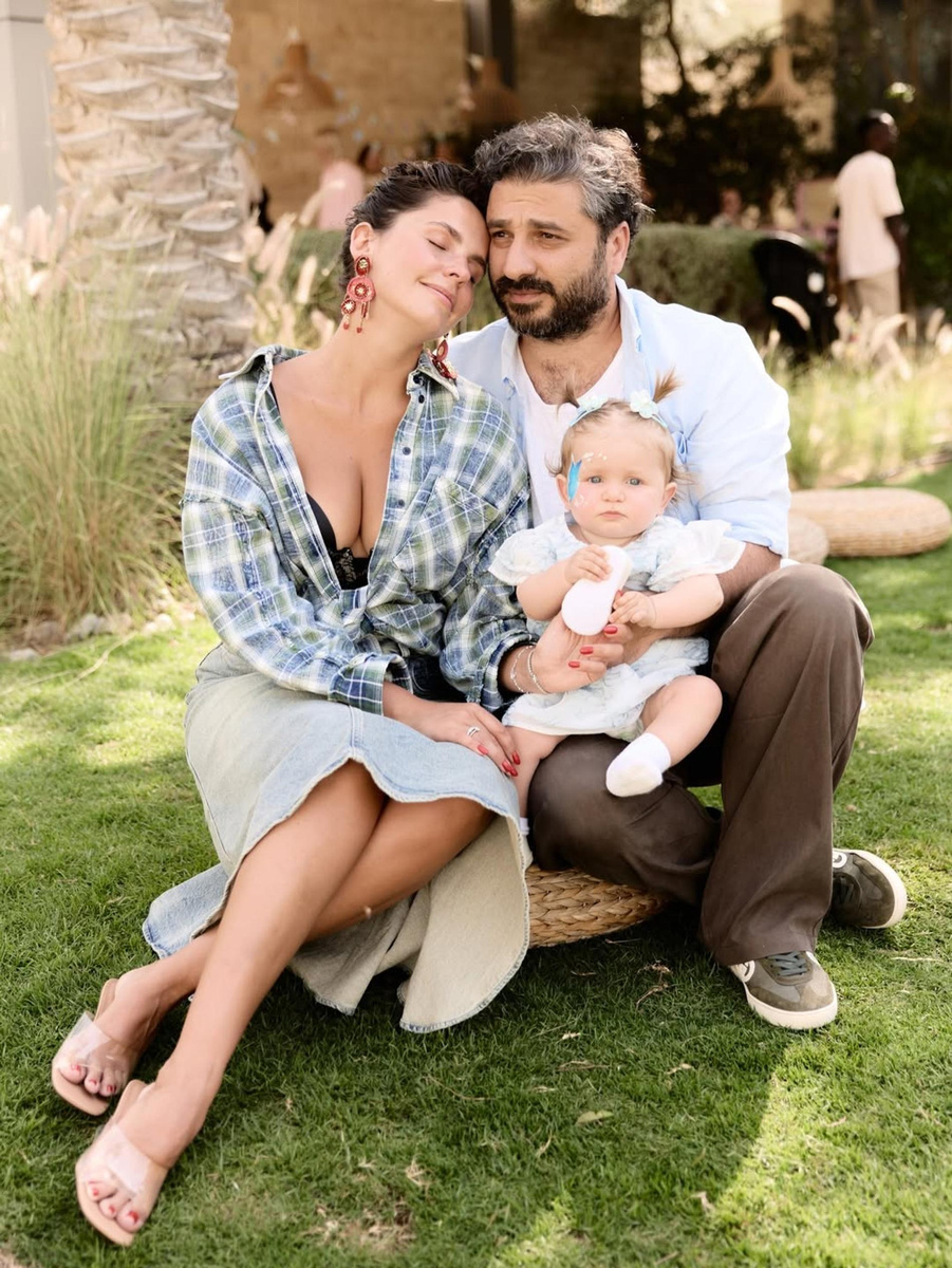    Сарик Андреасян и Лиза Моряк с дочерью Фото: Инстаграм (запрещён в РФ) @moryakliza