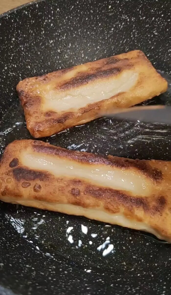 Кето-сосиски в тесте. Фото автора.