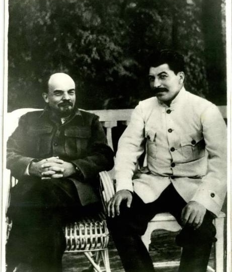 Владимир Ленин руководил огромной Россией и при этом вёл очень скромную и бережливую жизнь